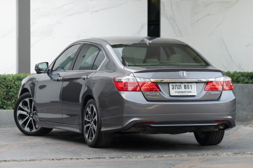 Accord Hybrid TECH G9 รุ่น Top หลังคา Sunroof เจ้าของลำดับเดียวซื้อเงินสด สีเทา Modern Steel สวยมาก