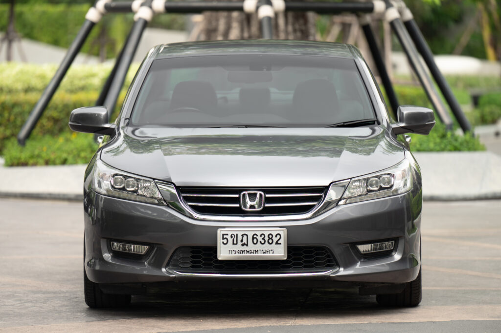 74,038 km Honda Accord Gen9 2.4 EL i-VTEC ปี 13 เจ้าของลำดับเดียว สีเทา Modern Steel วิ่งน้อยไมล์แท้