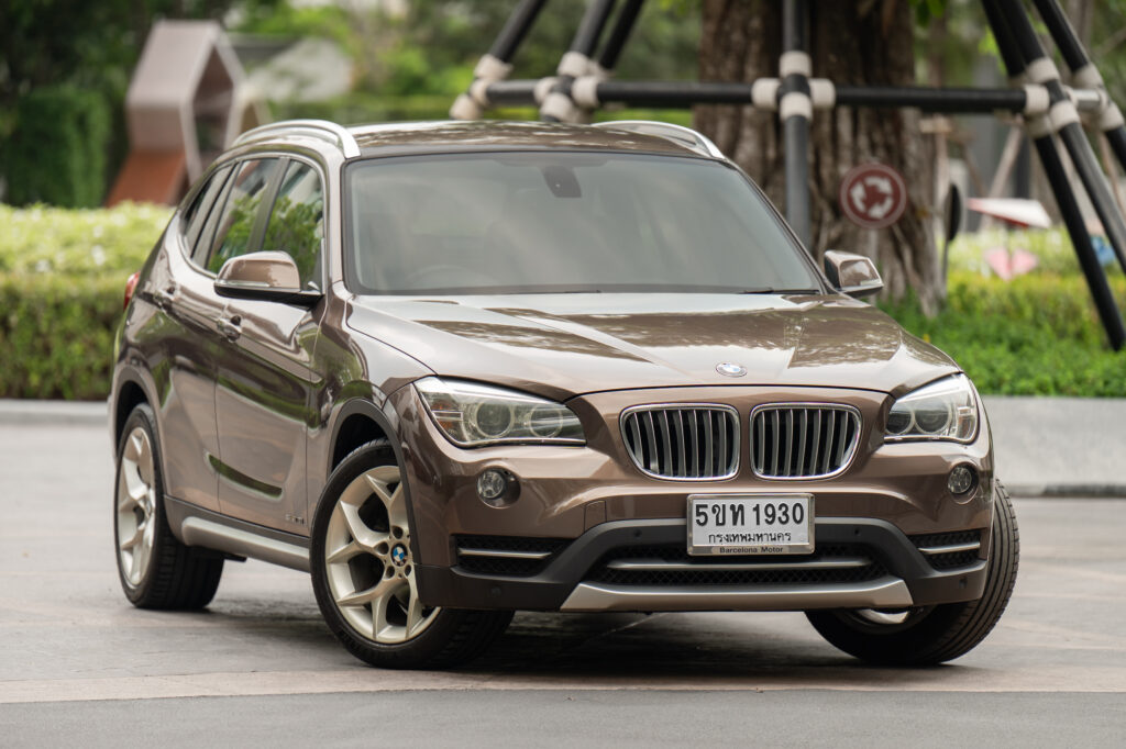 BMW X1 sDrive18i xLine E84 LCI แล้ว พวงมาลัยเบา ปี 14 สีน้ำตาล Sparkling Bronze เจ้าของลำดับเดียว