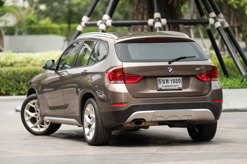 BMW X1 sDrive18i xLine E84 LCI แล้ว พวงมาลัยเบา ปี 14 สีน้ำตาล Sparkling Bronze เจ้าของลำดับเดียว