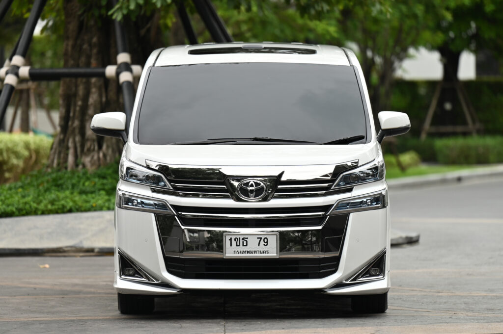 38,768 km Toyota Vellfire 2.5 รถศูนย์ไทย เจ้าของลำดับเดียว ไม่มีอุบัติเหตุ ยังมี Warranty เหลือ