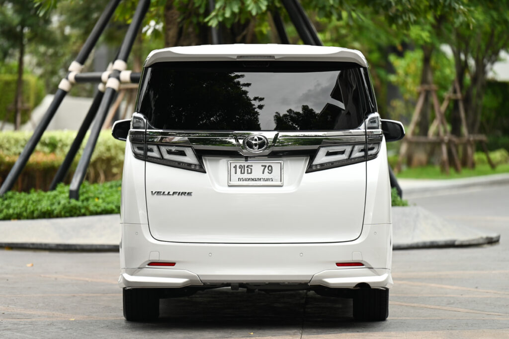 38,768 km Toyota Vellfire 2.5 รถศูนย์ไทย เจ้าของลำดับเดียว ไม่มีอุบัติเหตุ ยังมี Warranty เหลือ