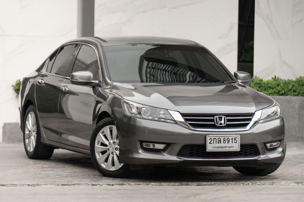 127,803 km Honda Accord 2.0 EL NAVI G9 ปี 2013 สีเทา Modern Steel สวยมาก เจ้าของลำดับเดียว