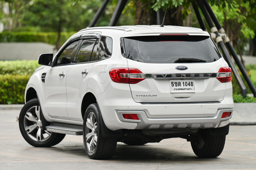 111,886 km Ford Everest 2.2 Titanium Plus รุ่นTop ปี17 หลังคากระจก เจ้าของลำดับเดียว ไม่มีอุบัติเหตุ