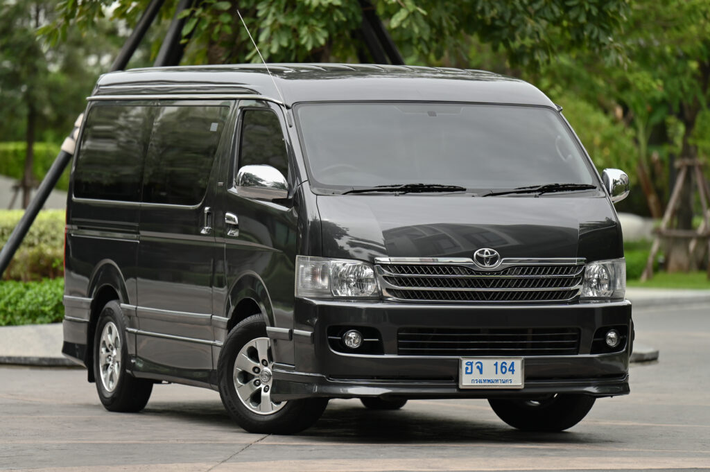 Toyota Ventury MAJESTY รุ่นพิเศษ จดปี 07 สีเทาพิเศษ Grey Mica ไม่มีอุบัติเหตุ น็อตเดิม ประวัติศูนย์