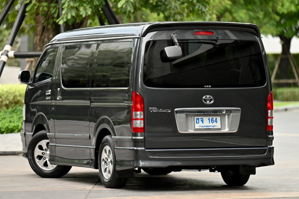 Toyota Ventury MAJESTY รุ่นพิเศษ จดปี 07 สีเทาพิเศษ Grey Mica ไม่มีอุบัติเหตุ น็อตเดิม ประวัติศูนย์