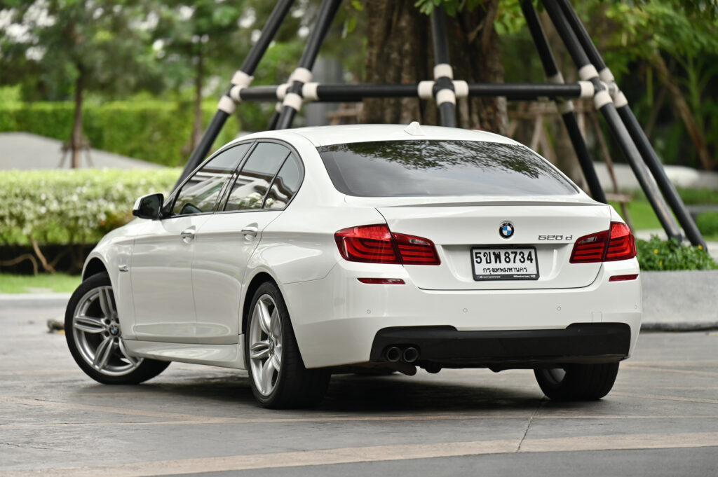 BMW 520d M Sport F10 ปี 2012 Option ล้นคัน หลังคา Sunroof มีระบบช่วยเหลือการขับขี่ ไม่มีอุบัติเหตุ