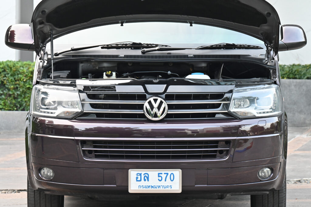 142,309 km Caravelle 2.0 Bi-TDI Business Line Minor Change รถศูนย์ไทยยานยนตร์ ภายในสีน้ำตาลสวยมากครับ