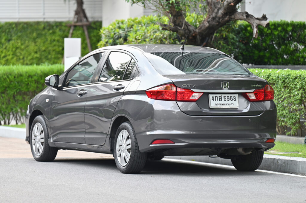 Honda City สภาพดี รถบ้านมือเดียว ประวัติซ่อมศูนย์ฮอนด้าอ่อนนุชตั้งแต่ออกรถจนถึงวันขาย ออกรถ 29/08/15