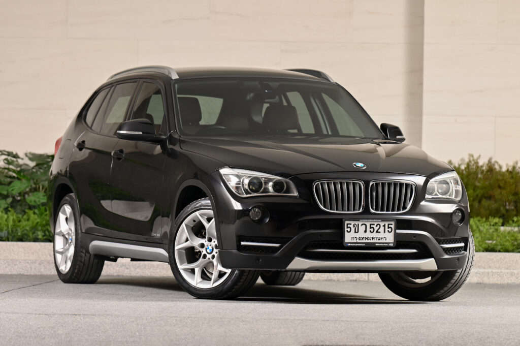 BMW X1 sDrive18i xLine LCI พวงมาลัยเบาขับสบาย สีดำภายในน้ำตาลสวยมาก ไม่มีอุบัติเหตุครับ