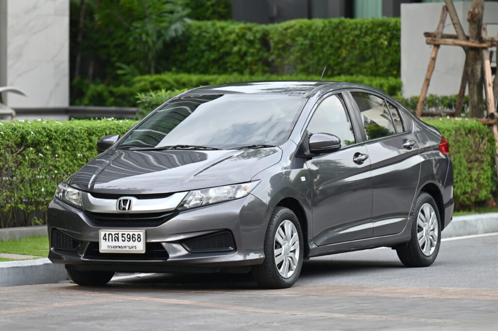 Honda City สภาพดี รถบ้านมือเดียว ประวัติซ่อมศูนย์ฮอนด้าอ่อนนุชตั้งแต่ออกรถจนถึงวันขาย ออกรถ 29/08/15