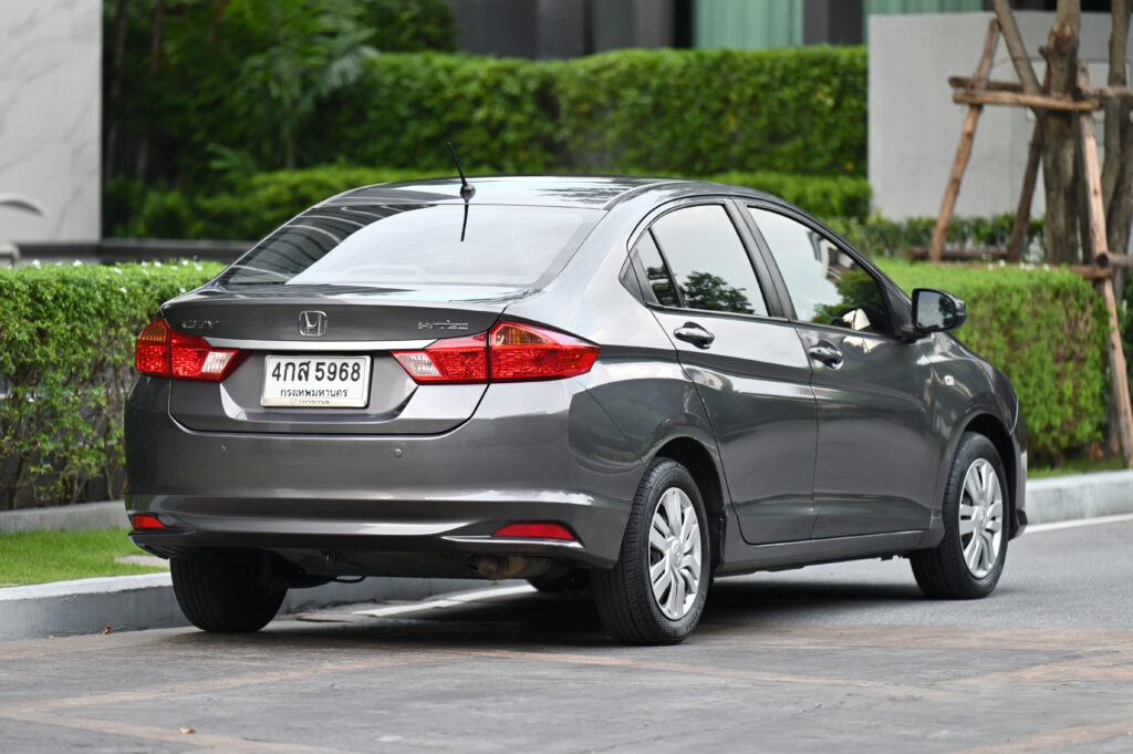 Honda City สภาพดี รถบ้านมือเดียว ประวัติซ่อมศูนย์ฮอนด้าอ่อนนุชตั้งแต่ออกรถจนถึงวันขาย ออกรถ 29/08/15