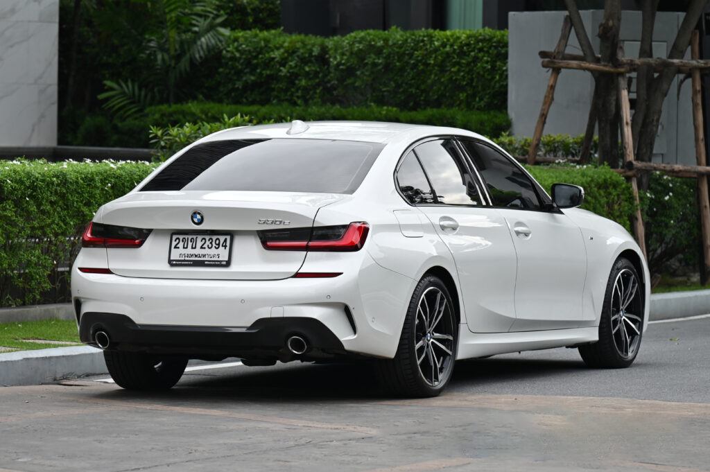 BMW 330e M Sport G20 Sunroof BSI ถึง 10/2027 เจ้าของลำดับเดียว ตัวถังเดิม น็อตเดิม ยางใหม่ 4 เส้น