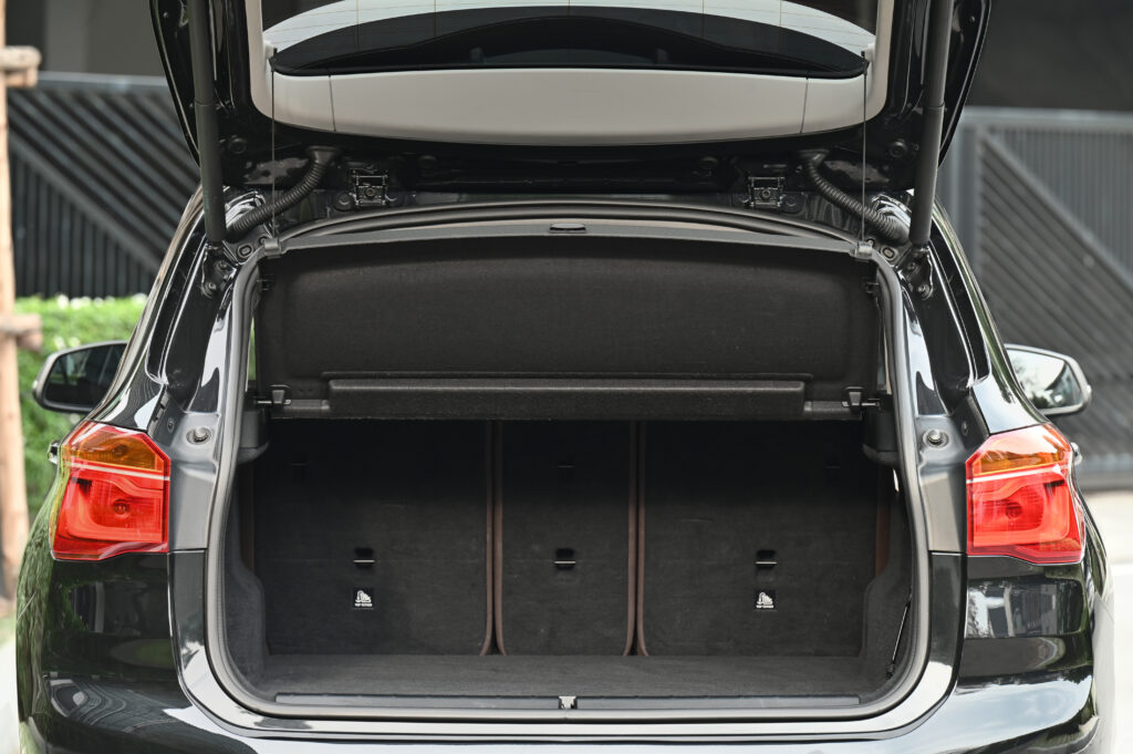 X1 sDrive18d xLine F48 ดีเซล รถบ้านสภาพดี ล็อตนำเข้า ประวัติศูนย์ BMW Millenium Auto ลาดพร้าว