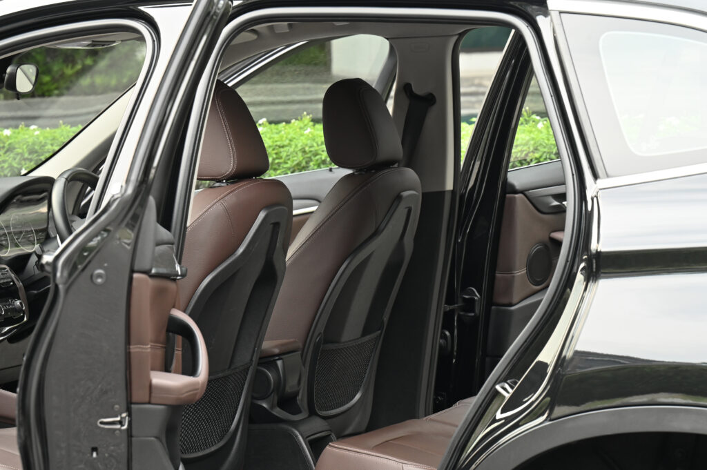 X1 sDrive18d xLine F48 ดีเซล รถบ้านสภาพดี ล็อตนำเข้า ประวัติศูนย์ BMW Millenium Auto ลาดพร้าว
