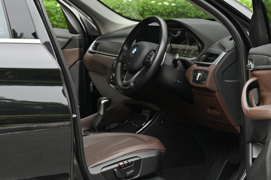 X1 sDrive18d xLine F48 ดีเซล รถบ้านสภาพดี ล็อตนำเข้า ประวัติศูนย์ BMW Millenium Auto ลาดพร้าว