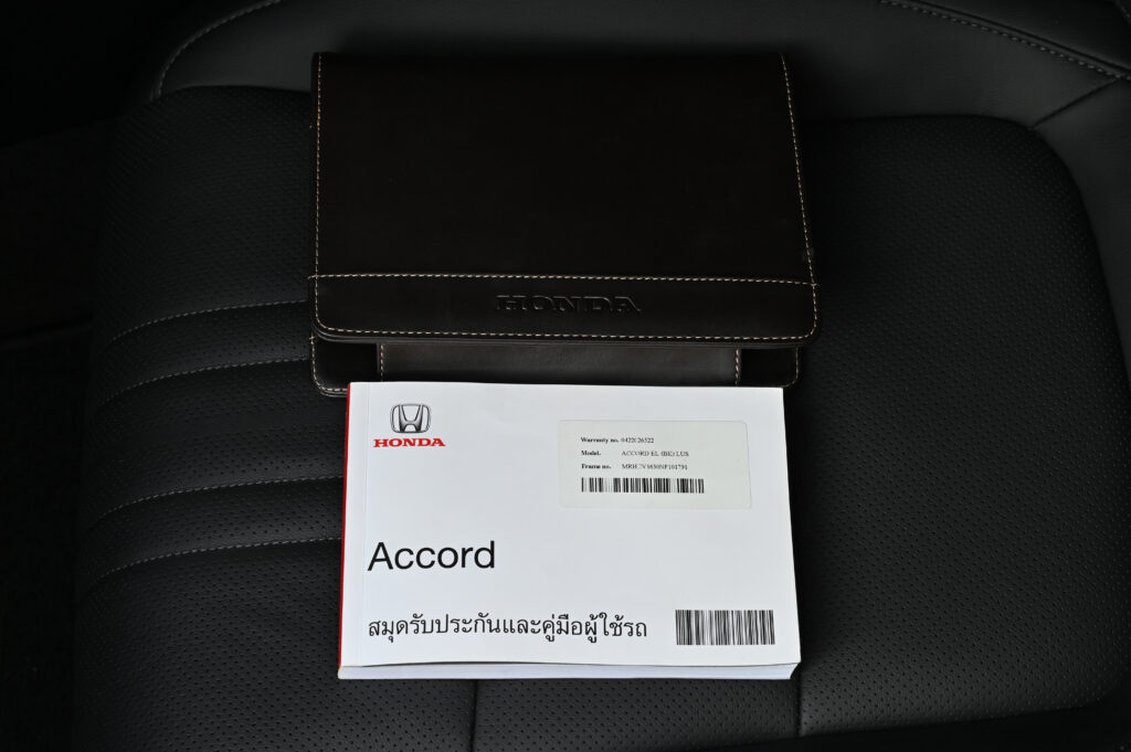 23,553 km Accord 1.5 Turbo EL ปรับอุปกรณ์แล้วมี Honda SENSING รถบ้านมือเดียวซื้อเงินสดสภาพดีเยี่ยม