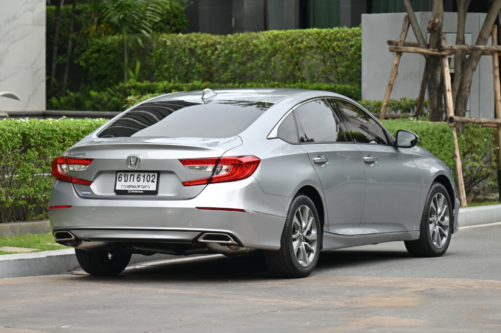 23,553 km Accord 1.5 Turbo EL ปรับอุปกรณ์แล้วมี Honda SENSING รถบ้านมือเดียวซื้อเงินสดสภาพดีเยี่ยม