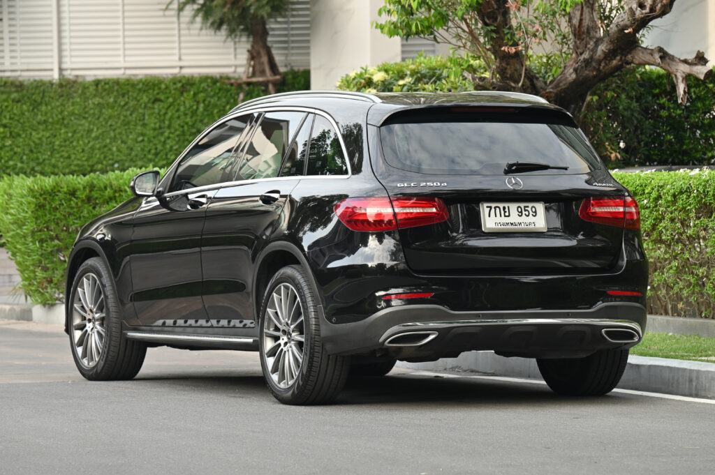 Benz GLC 250d AMG Dynamic ปี 18 แท้ ปรับอุปกรณ์แล้ว เพิ่ม DISTRONIC เรดาร์ Adaptive Cruise