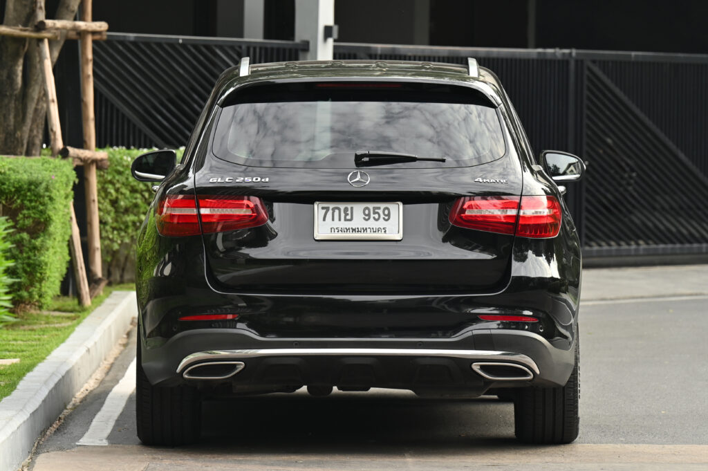 Benz GLC 250d AMG Dynamic ปี 18 แท้ ปรับอุปกรณ์แล้ว เพิ่ม DISTRONIC เรดาร์ Adaptive Cruise