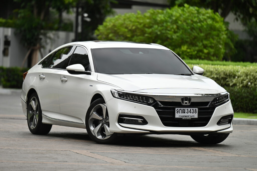 Accord Hybrid TECH ปี 2019 รุ่น Top หลังคา Sunroof เจ้าของลำดับเดียว ไม่มีอุบัติเหตุ ประวัติศูนย์