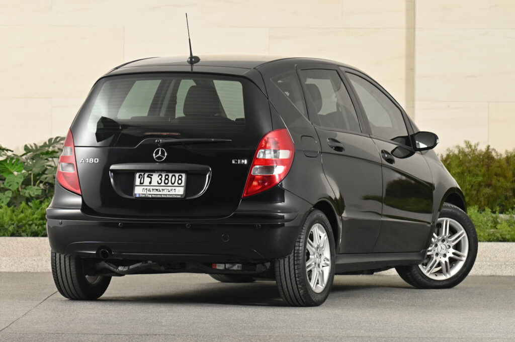 67,230 km BENZ A180 CDI เครื่องยนต์ดีเซล เจ้าของอยู่ซอยศุภราช รถบ้านสภาพดีสวยน่ารักน่าใช้มากครับ