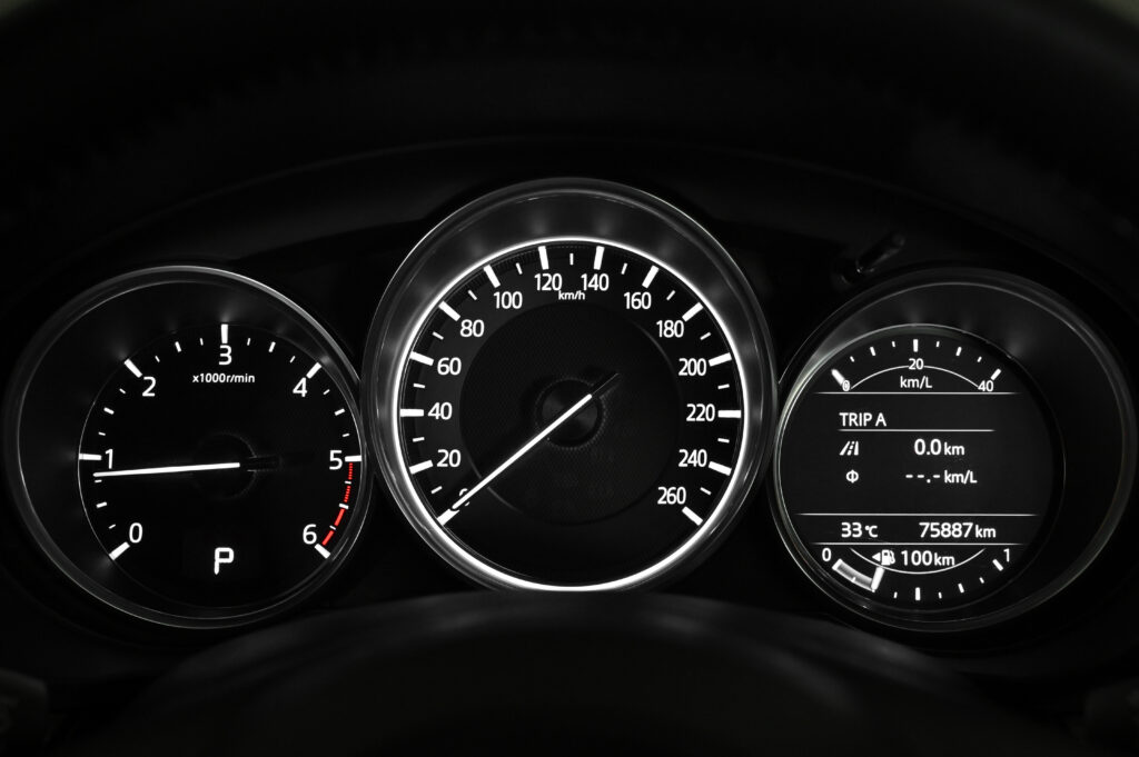 75,887 km Mazda CX-5 2.2 Diesel ปี 18 รถบ้านมือเดียวใช้งานน้อยสภาพดีมาก ไม่มีอุบัติเหตุหนักครับ