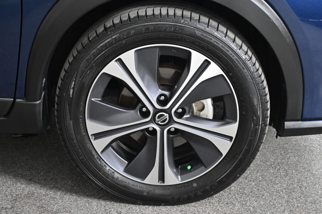61,525 km Nissan Kicks e-POWER รุ่น Top VL มือเดียวสภาพดีเยี่ยม ไม่มีอุบัติเหตุ Service ศูนย์นิสสัน