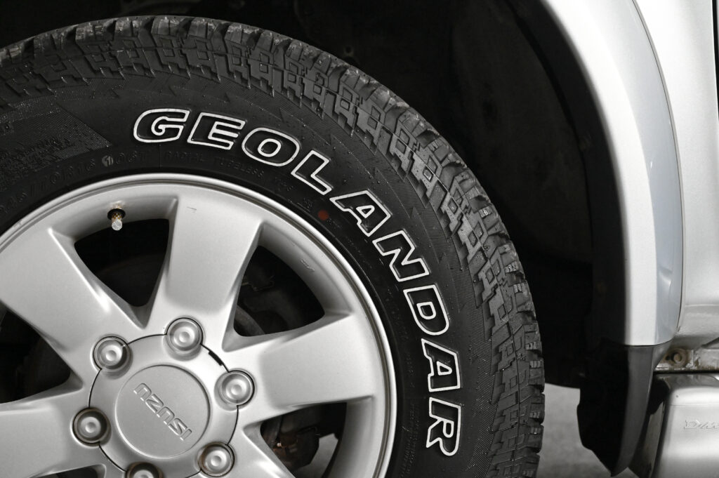 D-Max Hi-Lander 4 ประตู 3.0 Ddi i-TEQ ปี 06 เกียร์ธรรมดา หลังคาแครี่บอย รถบ้านสภาพดีไม่มีอุบัติเหตุ
