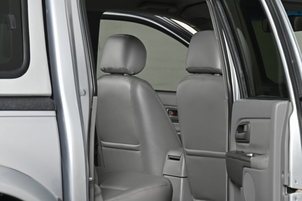 D-Max Hi-Lander 4 ประตู 3.0 Ddi i-TEQ ปี 06 เกียร์ธรรมดา หลังคาแครี่บอย รถบ้านสภาพดีไม่มีอุบัติเหตุ