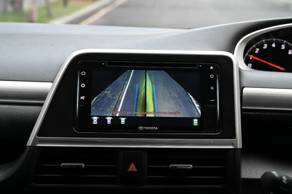 66,890 km Sienta 1.5V รุ่น TOP สีเขียว Citrus Mica Metallic สวยมากๆ รถบ้านมือเดียวสภาพดีเยี่ยมครับ