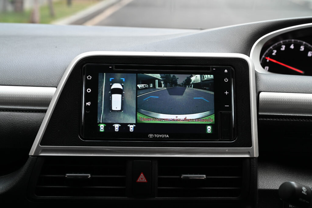 66,890 km Sienta 1.5V รุ่น TOP สีเขียว Citrus Mica Metallic สวยมากๆ รถบ้านมือเดียวสภาพดีเยี่ยมครับ