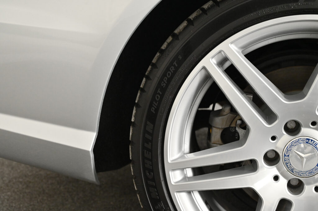 70,386 km BENZ W212 E250 CDI AMG SPORTS PACKAGE เกียร์คอพวงมาลัย 7 SPEED ที่คุณๆชื่นชอบครับ