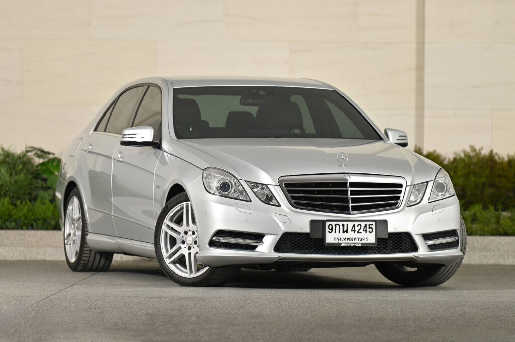 70,386 km BENZ W212 E250 CDI AMG SPORTS PACKAGE เกียร์คอพวงมาลัย 7 SPEED ที่คุณๆชื่นชอบครับ