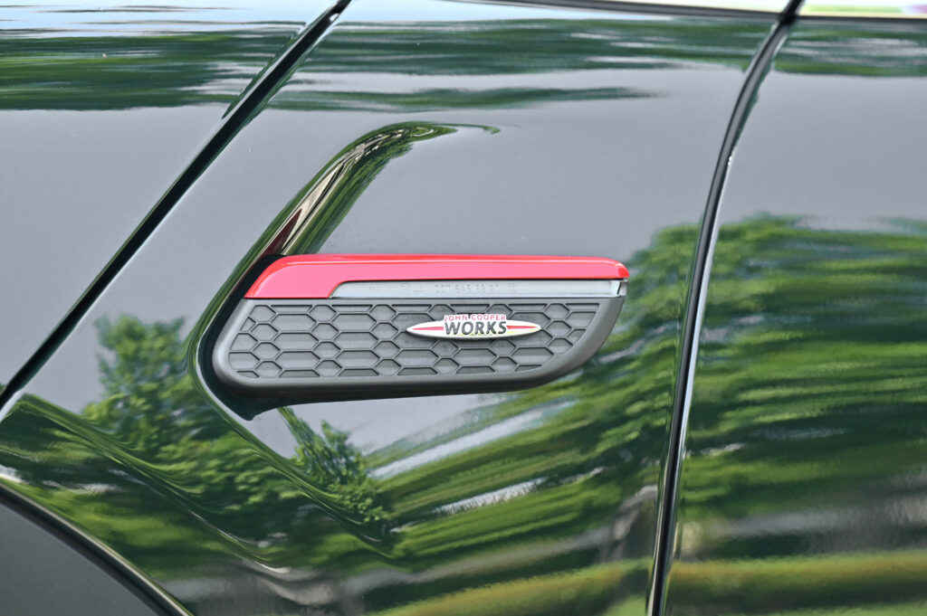 10,861 km MINI John Cooper Works ปี 2023 ขายดาวน์ 600,000 เปลี่ยนสัญญาผ่อนต่อหรือซื้อสดก็ได้เช่นกัน