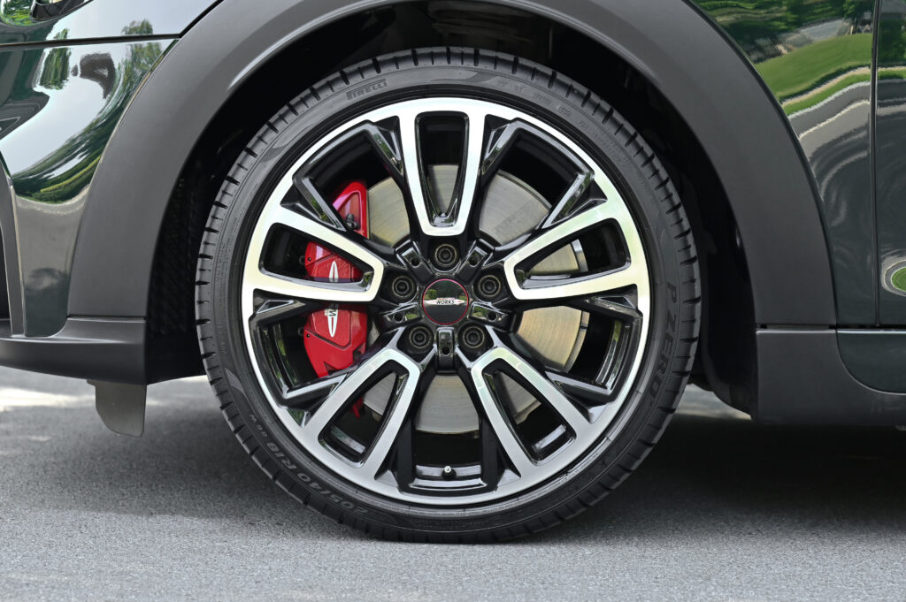 10,861 km MINI John Cooper Works ปี 2023 ขายดาวน์ 600,000 เปลี่ยนสัญญาผ่อนต่อหรือซื้อสดก็ได้เช่นกัน