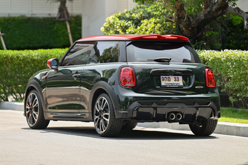 10,861 km MINI John Cooper Works ปี 2023 ขายดาวน์ 600,000 เปลี่ยนสัญญาผ่อนต่อหรือซื้อสดก็ได้เช่นกัน