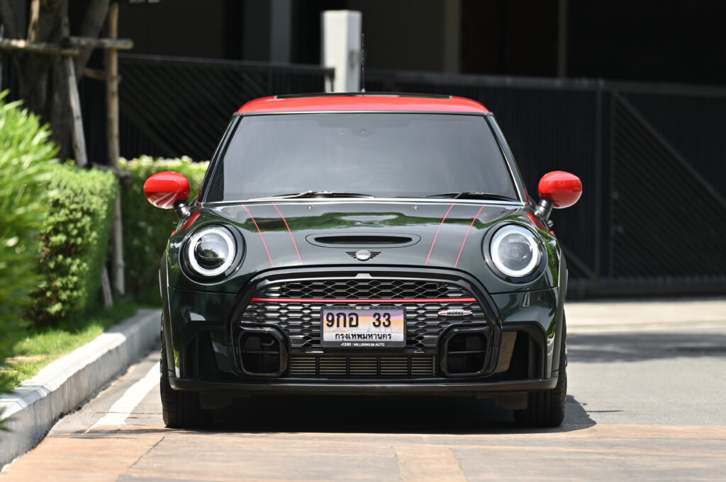 10,861 km MINI John Cooper Works ปี 2023 ขายดาวน์ 600,000 เปลี่ยนสัญญาผ่อนต่อหรือซื้อสดก็ได้เช่นกัน