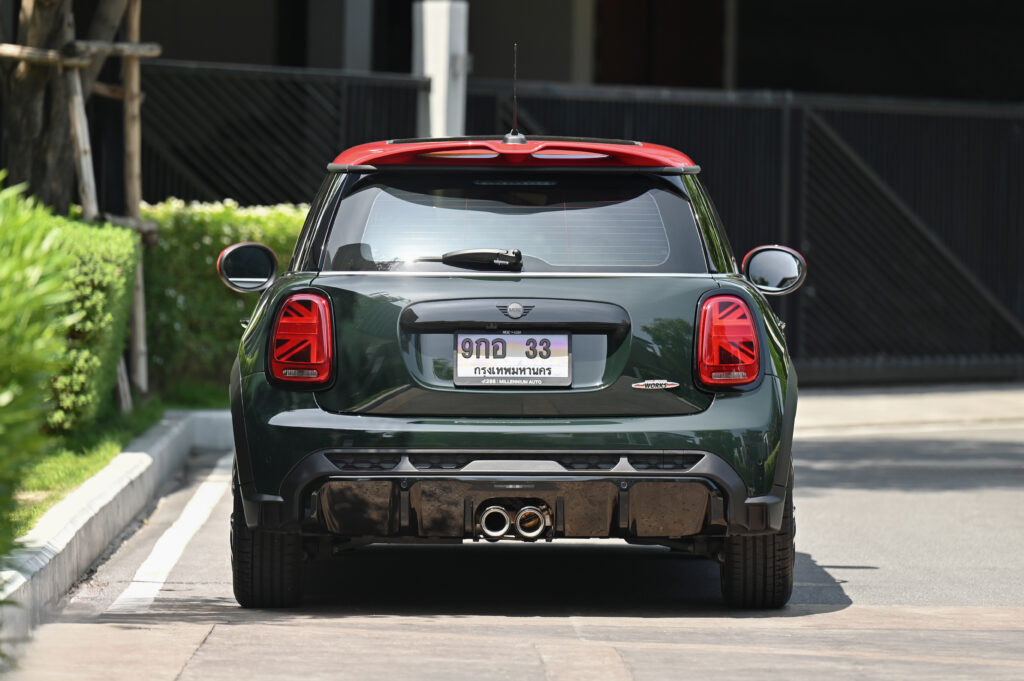 10,861 km MINI John Cooper Works ปี 2023 ขายดาวน์ 600,000 เปลี่ยนสัญญาผ่อนต่อหรือซื้อสดก็ได้เช่นกัน