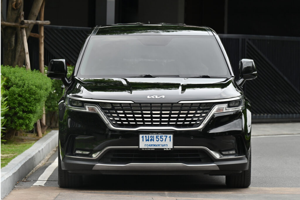 KIA CARNIVAL ดีเซล 2.2 EX 8AT ปี 2022 โลโก้ใหม่ 11 ที่นั่ง มีประวัติศูนย์ ขับดีมาก ไม่มีอุบัติเหตุ