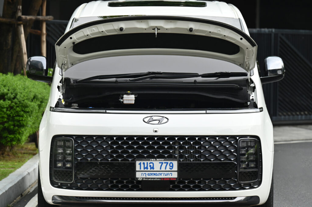 65,033 km Hyundai Staria PREMIUM 2.2 รุ่น TOP สุด หลังคา Sunroof เบาะ VIP 7 ที่นั่ง รถมือเดียวสภาพดี