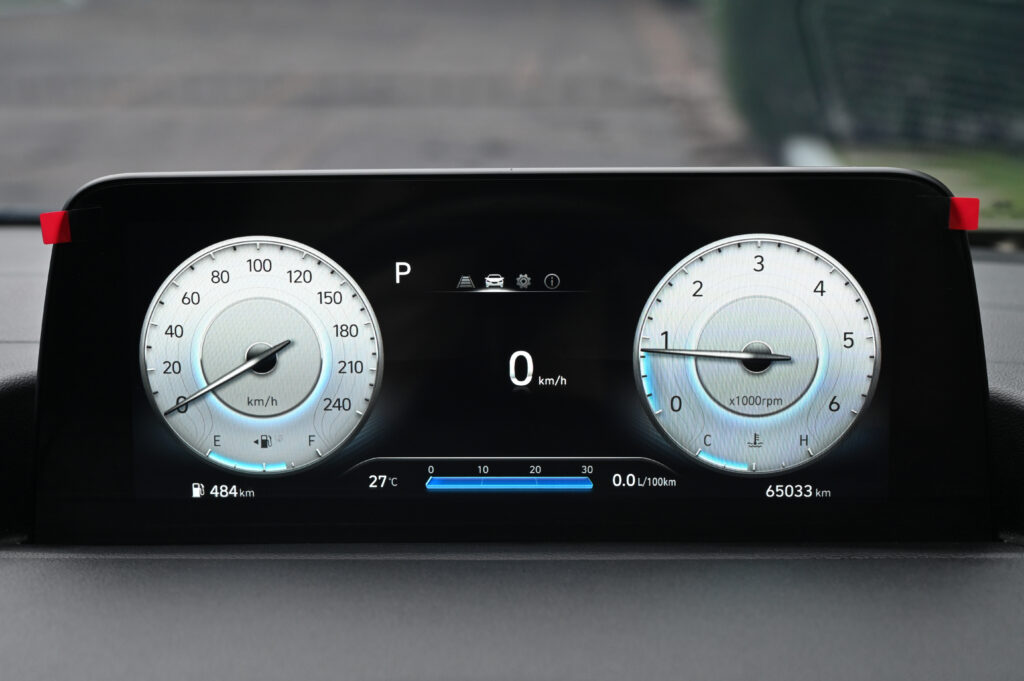 65,033 km Hyundai Staria PREMIUM 2.2 รุ่น TOP สุด หลังคา Sunroof เบาะ VIP 7 ที่นั่ง รถมือเดียวสภาพดี