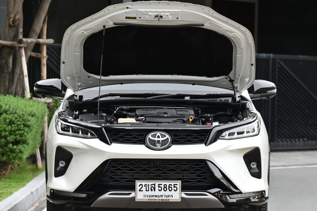 70,696 km Fortuner 2.4 LEGENDER รถบ้านมือเดียวสภาพดีมาก ประวัติศูนย์โตโยต้าตามระยะ ไม่มีอุบัติเหตุ
