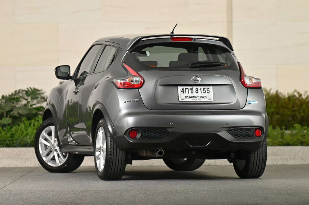 72,827 km Nissan Juke 1.6V รุ่น Top สวยมาก ปี 2015 แท้ รถบ้านมือเดียวสภาพดีเยี่ยมไม่มีอุบัติเหตุครับ