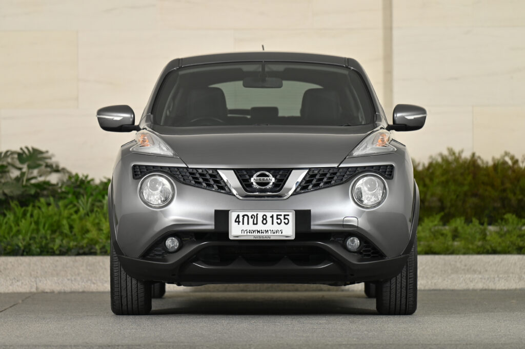 72,827 km Nissan Juke 1.6V รุ่น Top สวยมาก ปี 2015 แท้ รถบ้านมือเดียวสภาพดีเยี่ยมไม่มีอุบัติเหตุครับ