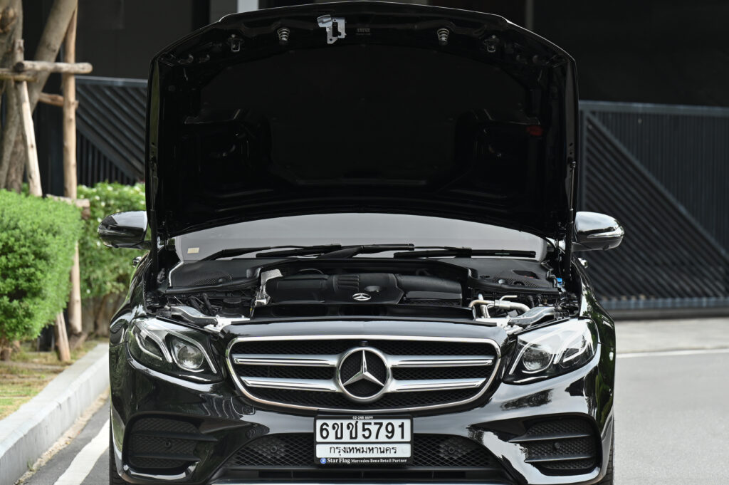 BENZ E220 d AMG Dynamic W213 สีดำ ภายในสีน้ำตาล Saddle Brown สวยมาก ออกศูนย์เบนซ์ทองหล่อสภาพดีเยี่ยม