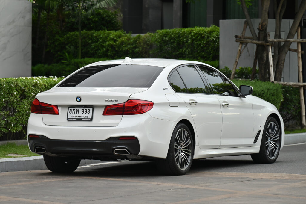 83,491 km BMW 530e M Sport G30 มี BSI ถึง 27/12/28 หรือ 100,000 km รถบ้านสภาพดีไม่มีอุบัติเหตุครับ