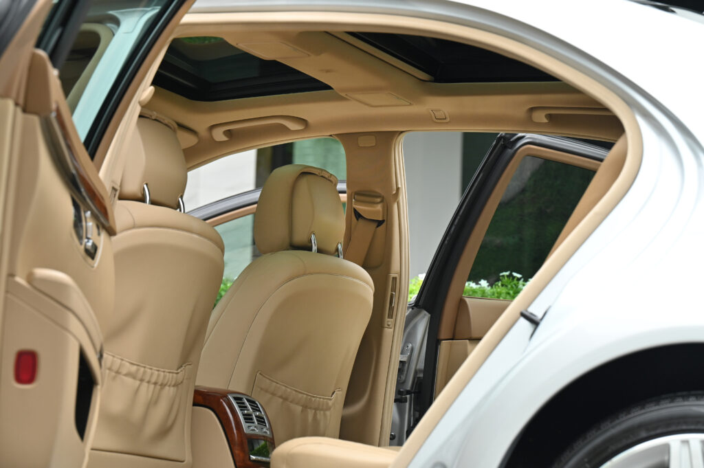 72,575 km Benz S300 L AMG Facelift ปี 2011 ศูนย์เบนซ์ไทย อดีตรถสถานเอกอัครราชทูตสหรัฐอาหรับเอมิเรตส์