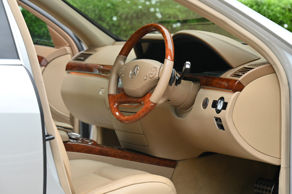 72,575 km Benz S300 L AMG Facelift ปี 2011 ศูนย์เบนซ์ไทย อดีตรถสถานเอกอัครราชทูตสหรัฐอาหรับเอมิเรตส์
