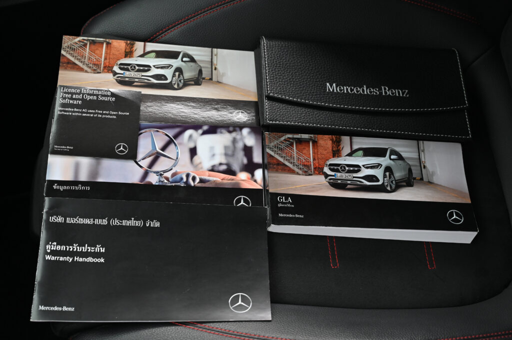 23,050 km Benz GLA 200 AMG Dynamic MY2022 ปรับเพิ่มอุปกรณ์แล้ว รถบ้านใช้งานน้อยมากสภาพดีเยี่ยมครับ